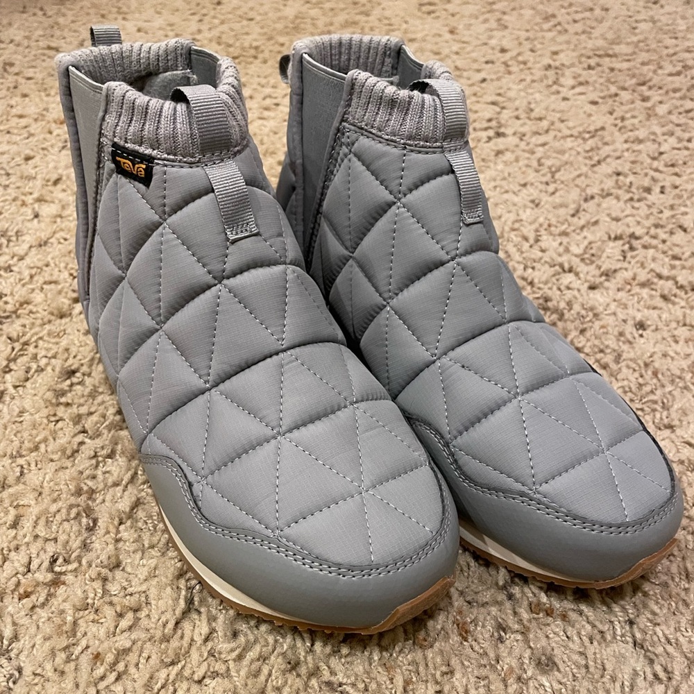 Teva Quilted Slip-On Ankle Booties in Light Gray
